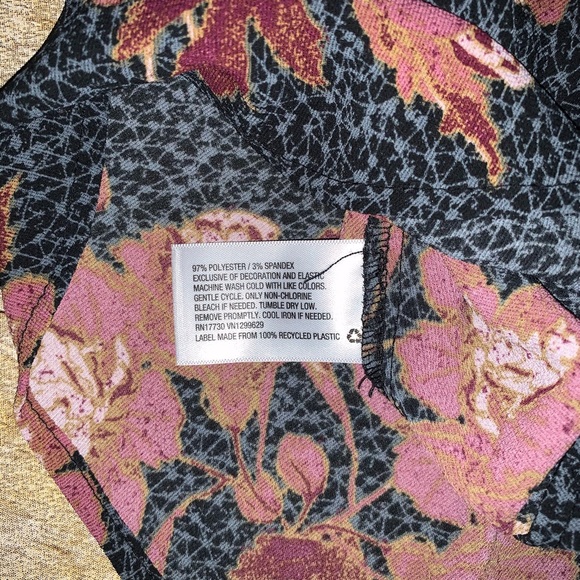 Knox Rose Shirt - Picture 7 of 8